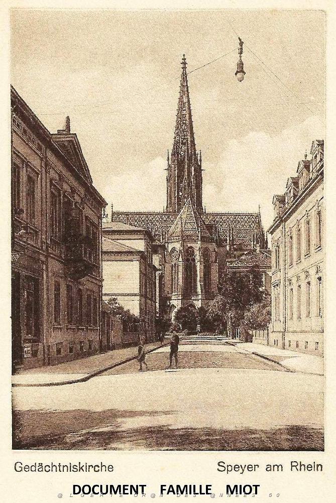 147   SPEYER Arriere Cathedrale.jpg
